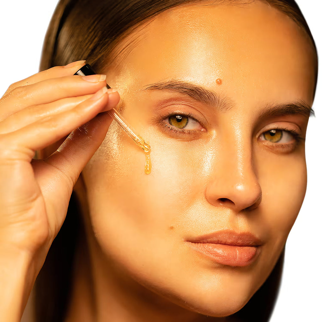 PAC Spotlight Oil Primer Ultra Lightweight Hydrates Boosts Radiance Best For Dry Skin (9 ml)